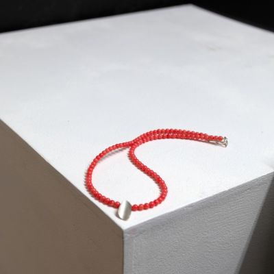 tellina necklace with coral beads