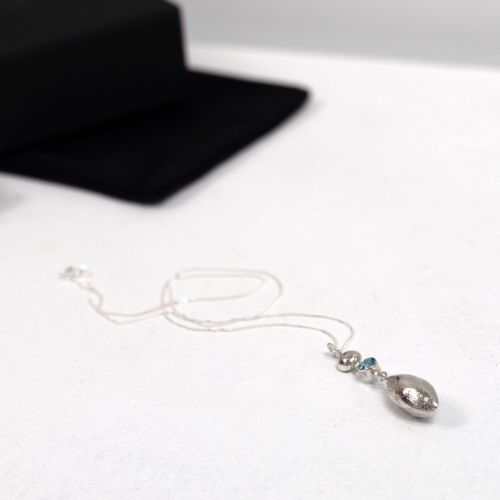 resipole beach necklace by ruth hollick