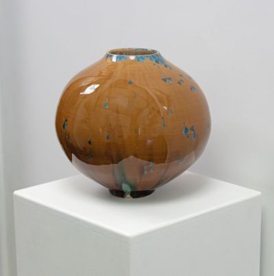 amber crystalline vase by Maggie zerafa